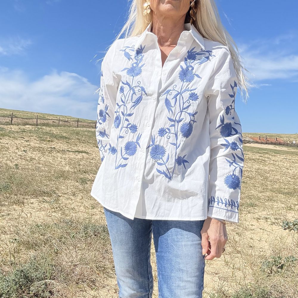 chemise femme coton blanc broderie bleu bohème