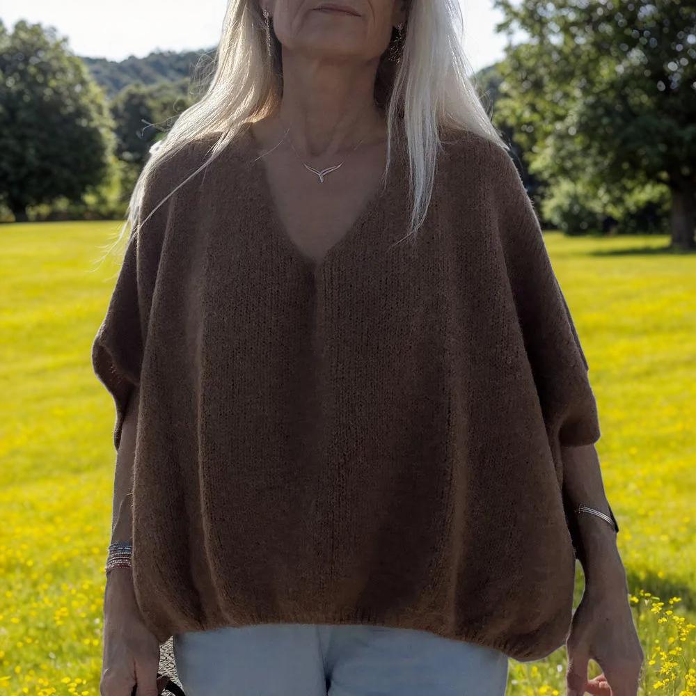 pull sans manche en alpaga col v camel