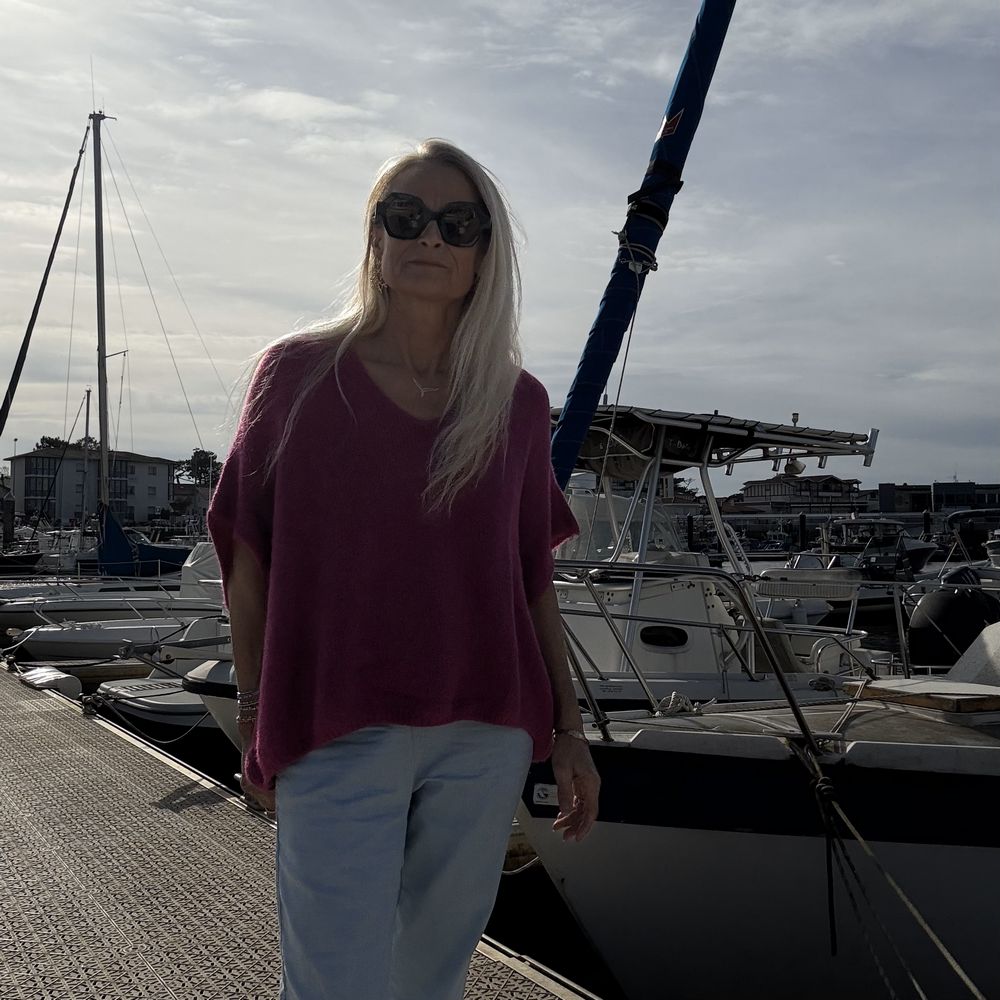 pull sans manche col v en alpaga mauve