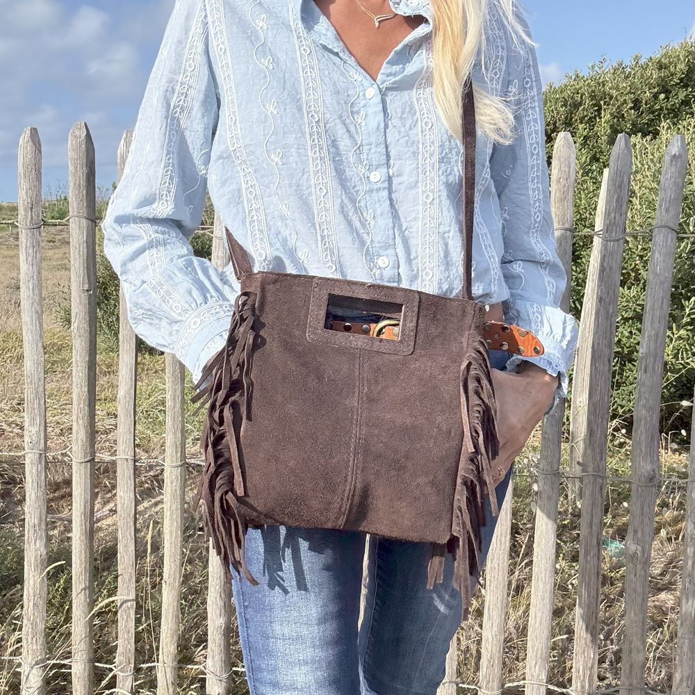 sac bandoulière carré en cuir et frange café