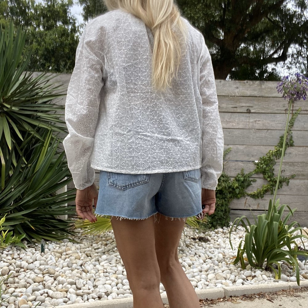 blouse blanche en coton et broderie