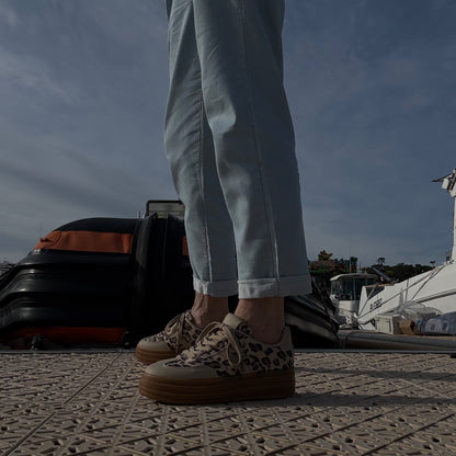 basket semelle compensée motif leopard