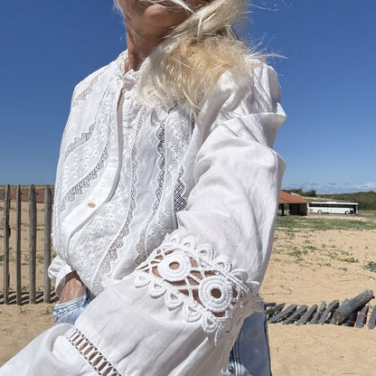 blouse blanche en coton entièrement brodée bohème
