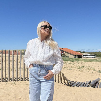 blouse blanche en coton finement brodée taille xl