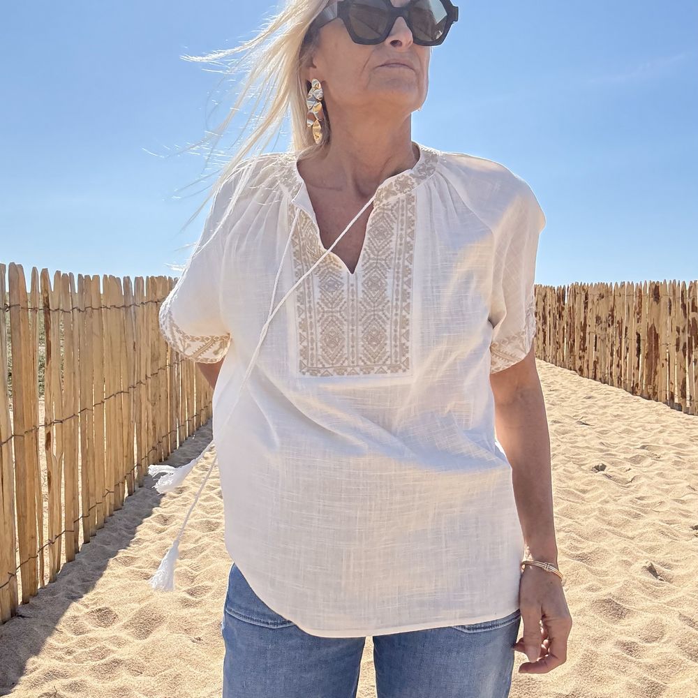 blouse bohème sans manche en coton broderie dorée