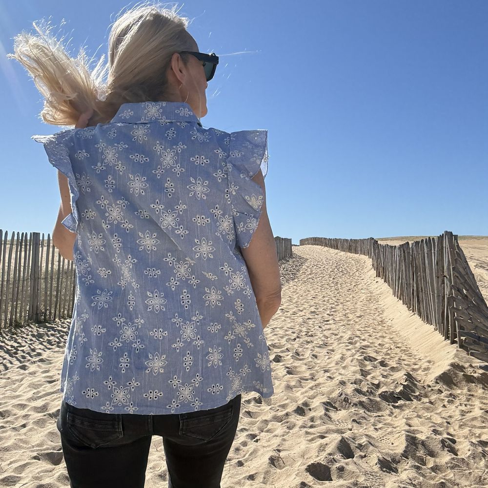 chemise été en coton et broderie coupe droite confort