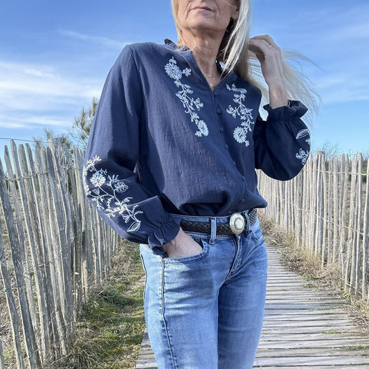 blouse coton bleu broderie blanche