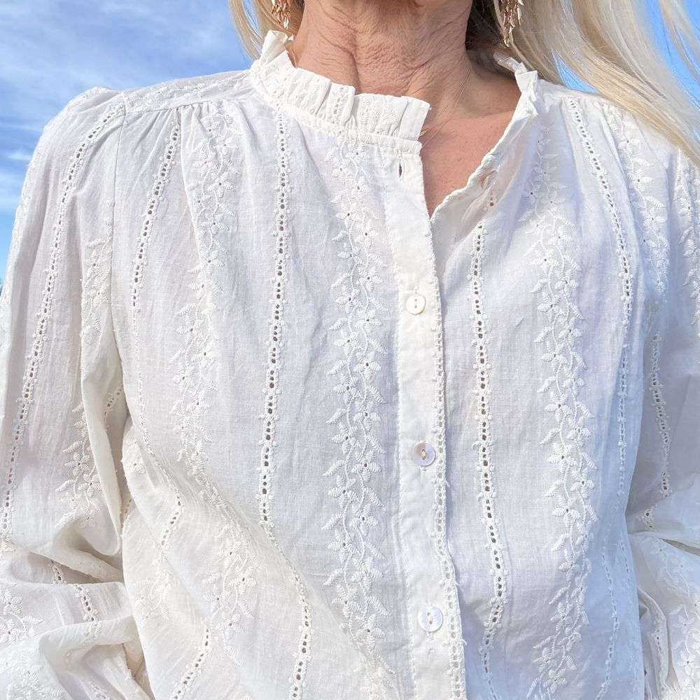 blouse romantique bohème en coton et fine broderie
