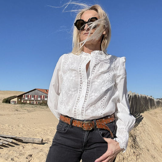 blouse blanche en coton et fine broderie