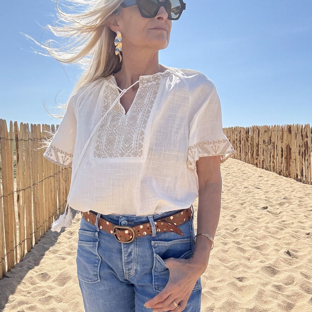 blouse sans manche bohème en coton et broderie dorée