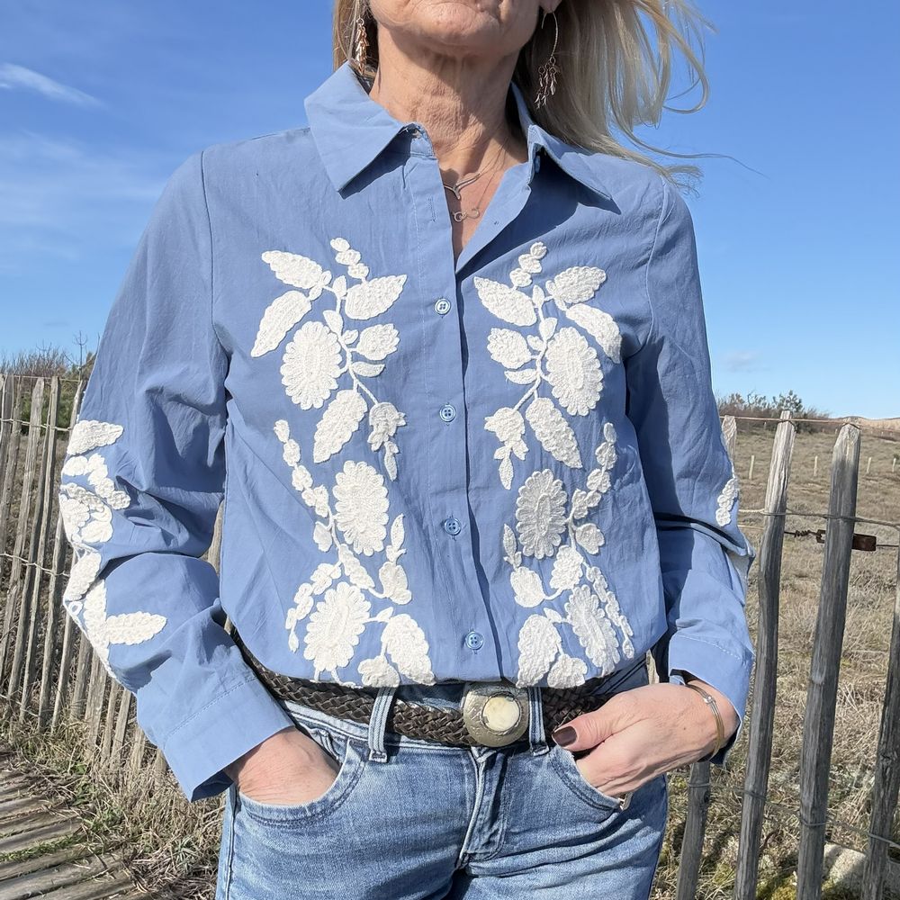 blouse chemise coton ciel broderie blanche