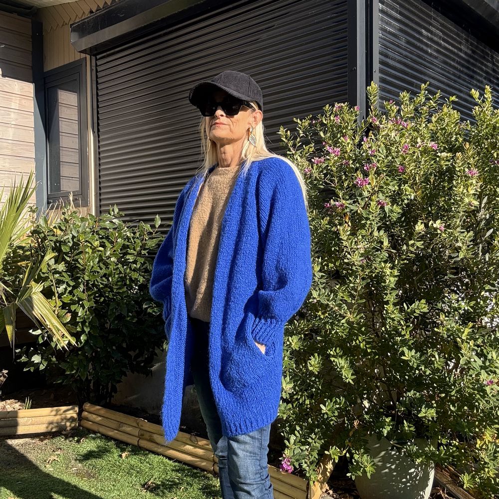gilet grosse aille en laine et mohair bleu électrique
