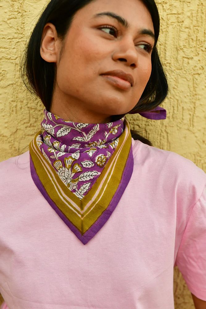 petit foulard en coton léger imprimé block print a la main de façon artisanale
