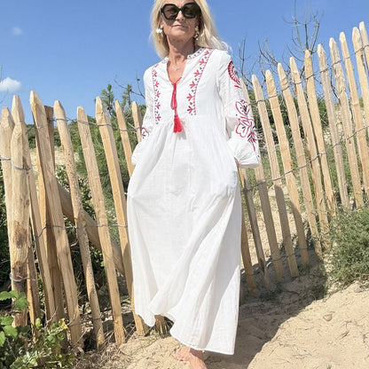 Robe Longue Bohème Brodée Anais – Coton Blanc & Rouge, Doublée et Légère