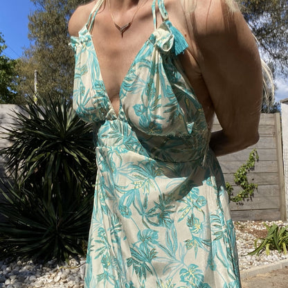 robe longue volantée col v plongeant