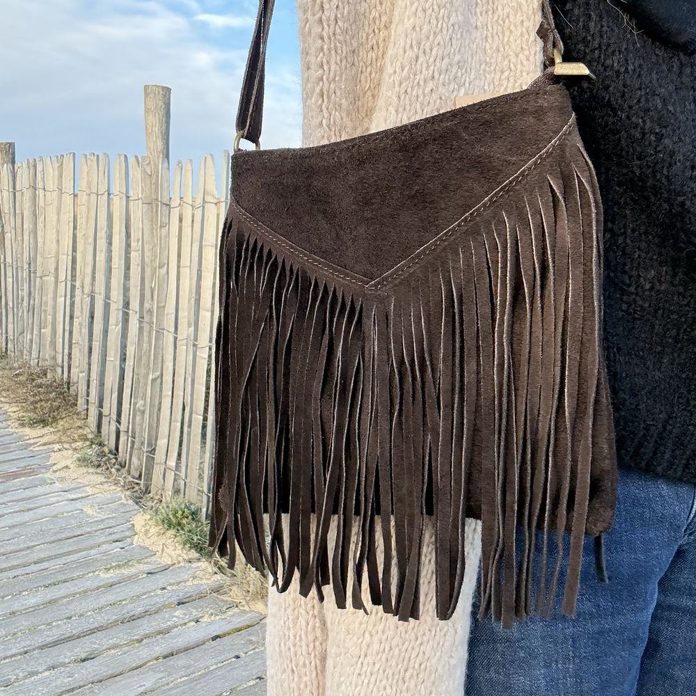 petit sac bandoulière cuir suède et grande frange bohème