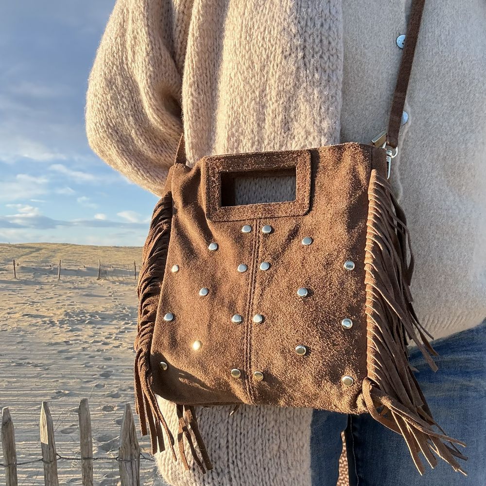 sac bandoulière en cuir suédé clou dore