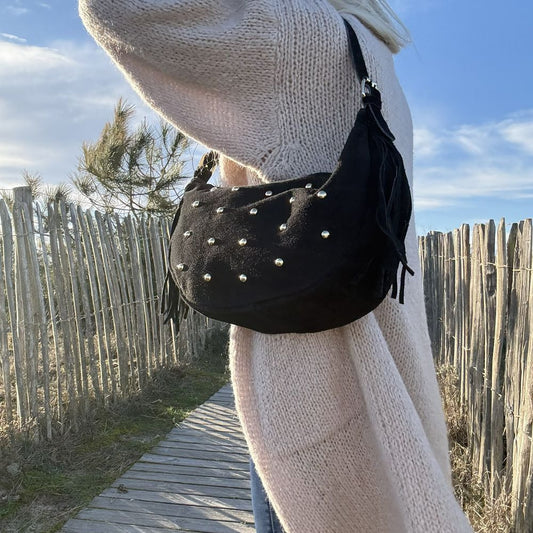 sac a main en cuir suédé et clou dore