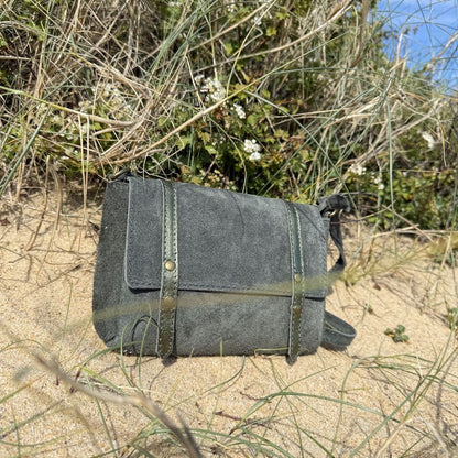 sac bandoulière gibecière en cuir kaki