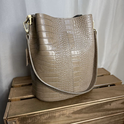 sac seau en cuir beige