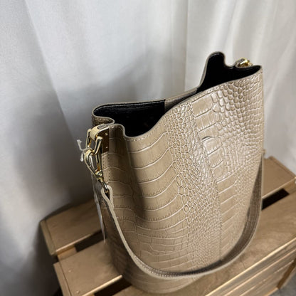 sac seau en cuir texturé