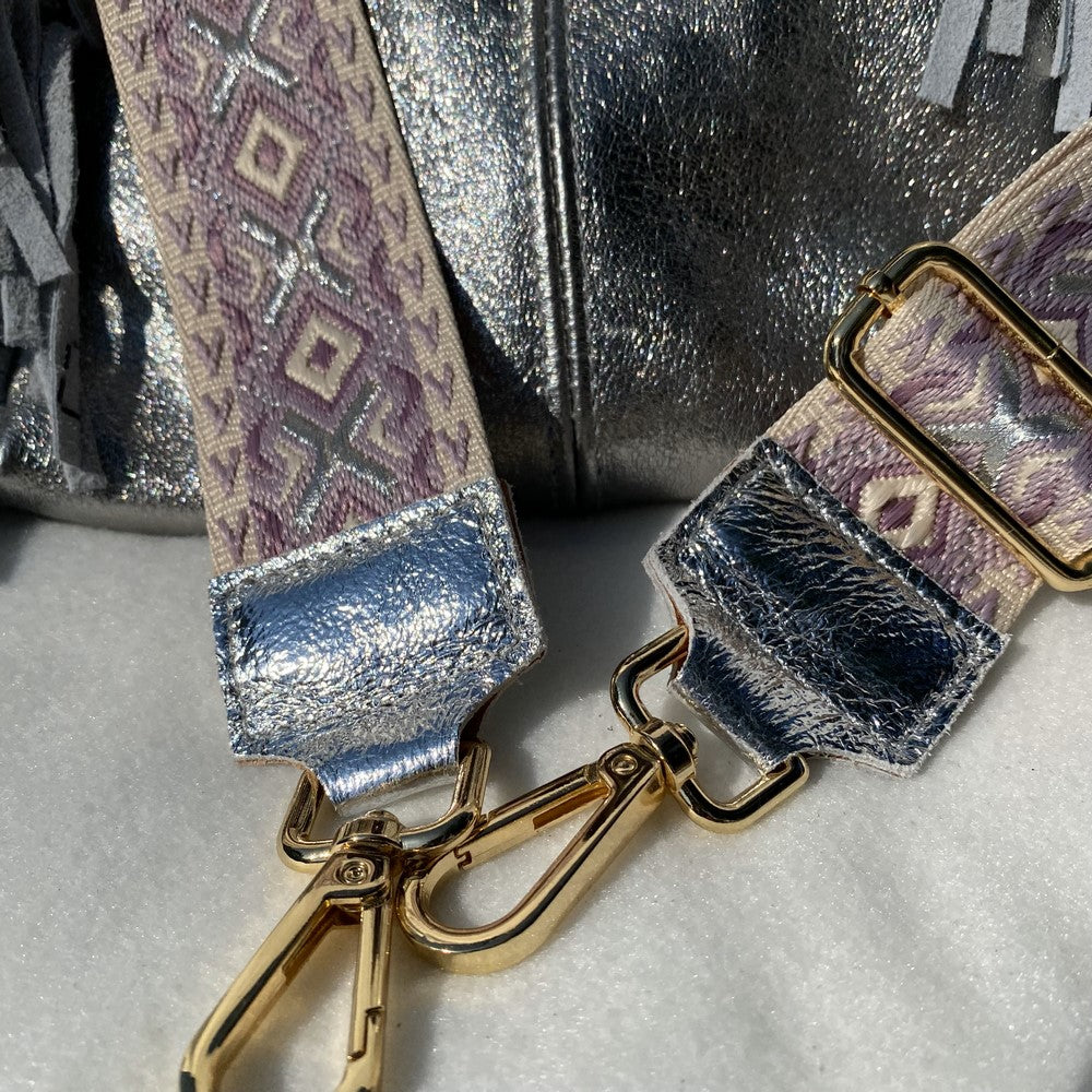 sangle bandoulière de sac losange rose cuir argent