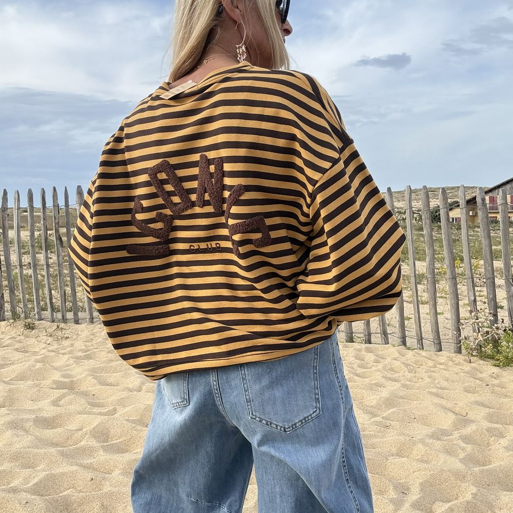 Broderie iconic dans le dos du sweat