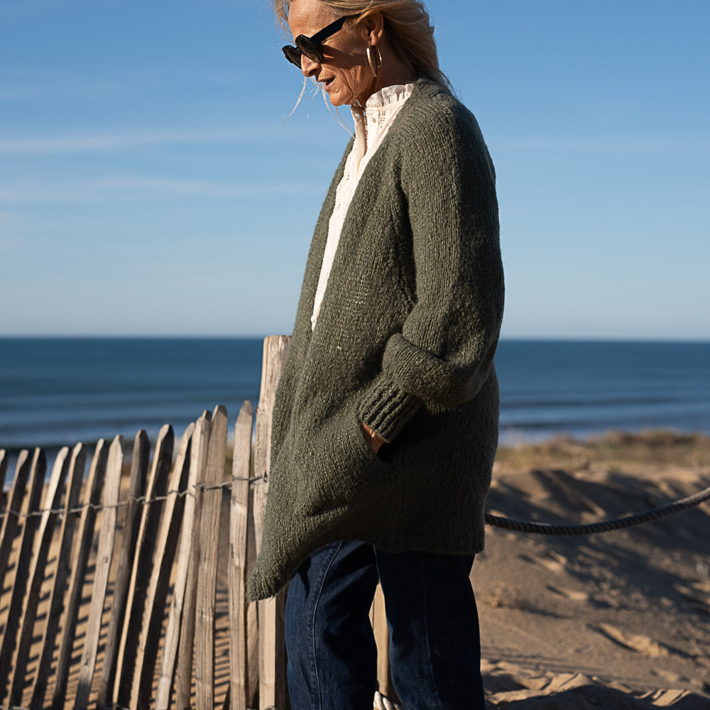 gilet ouvert grosse maille en laine et mohair poche plaquée kaki