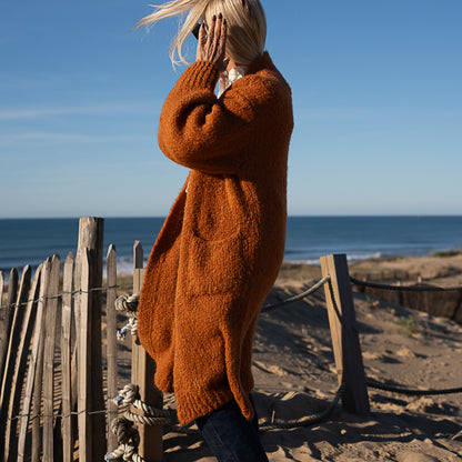 gilet long en grosse maille en laine et mohair poche plaquée caramel