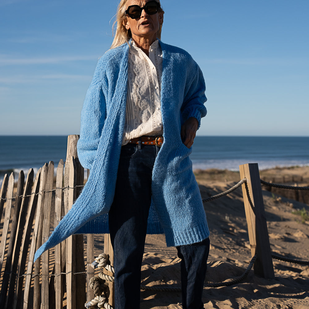 gilet long grosse maille en laine et mohair poche plaquée bleu