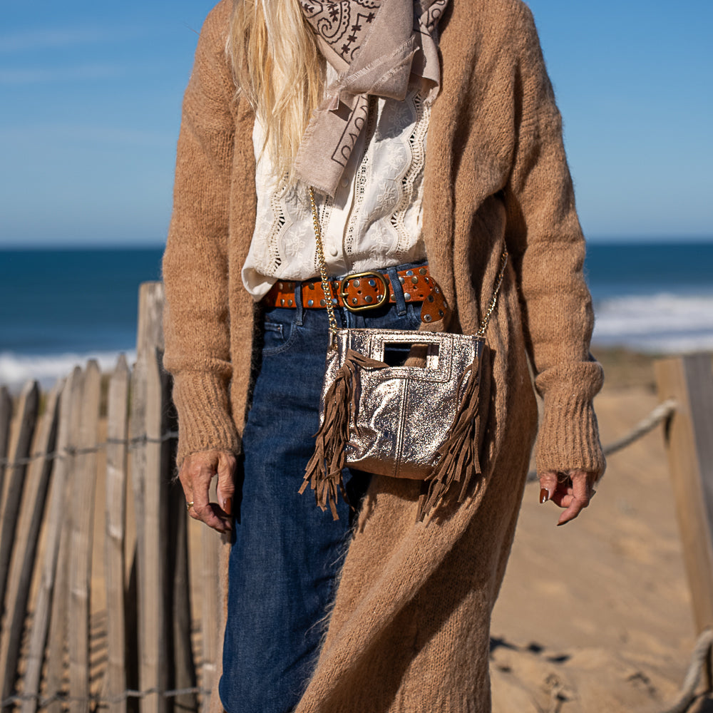 mini sac bandoulière chaine en cuir bronze brillant avec frange