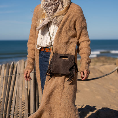 mini sac bandoulière en chaine en cuir café et frange majelline