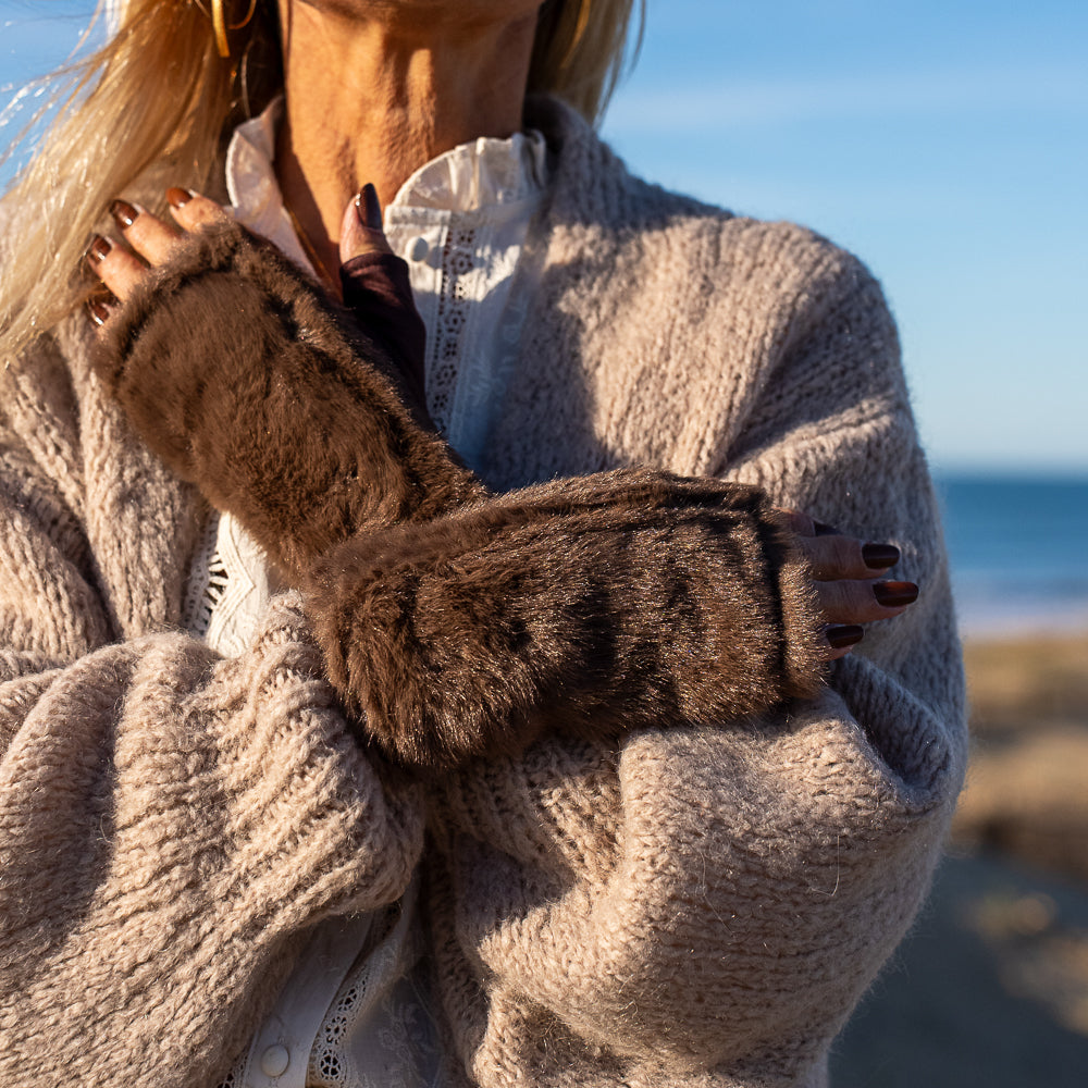mitaine fausse fourrure chocolat