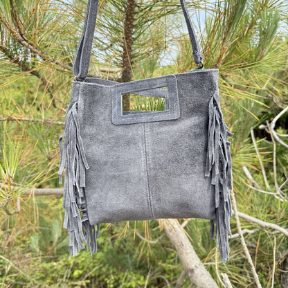sac bandoulière en cuir gris avec frange